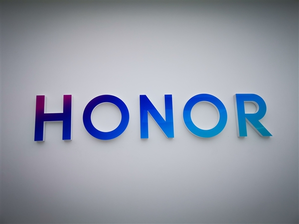 榮耀暢玩50 Plus來(lái)了：6000mAh大電池+雙倍音量立體聲