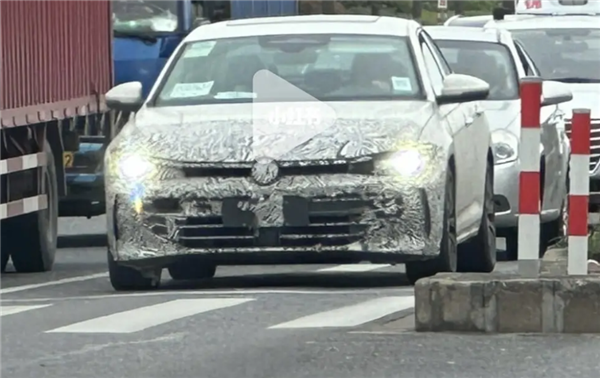 選它還是新邁騰：全新大眾帕薩特諜照曝光 三季度有望上市