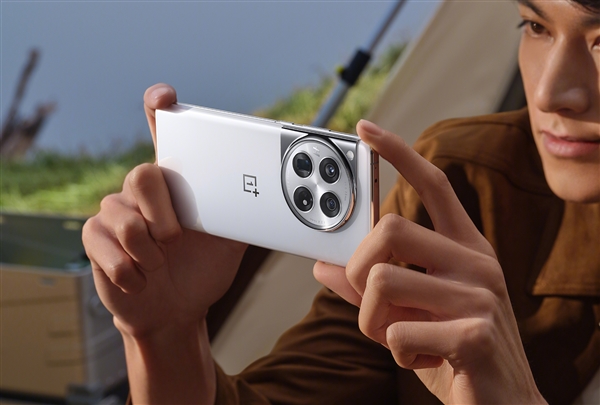 “一加12青春版”！一加12R官宣：1月登場(chǎng)