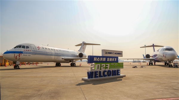 國(guó)產(chǎn)飛機(jī)第一次！首批2架客改貨ARJ21交付：最大載重10噸