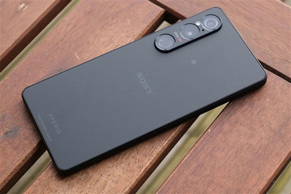 售價(jià)過萬！索尼Xperia 1 VI圖賞：無挖孔全面屏 行業(yè)罕見