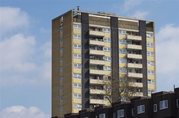 租房降級(jí)？越來(lái)越多年輕人住30元1天太空艙 網(wǎng)友熱議沒(méi)必要租房了