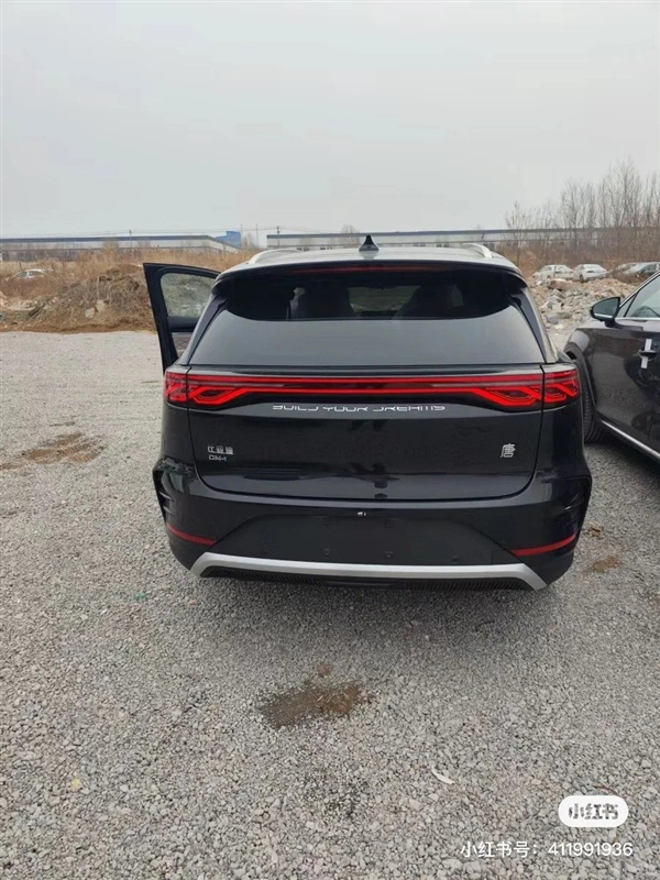 比亞迪開年掀桌子！新款唐DM-i實(shí)車曝光：有望增配降價(jià)