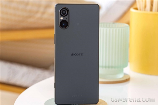 唯一無挖孔的小屏驍龍8 Gen2旗艦！索尼Xperia 5 V圖賞