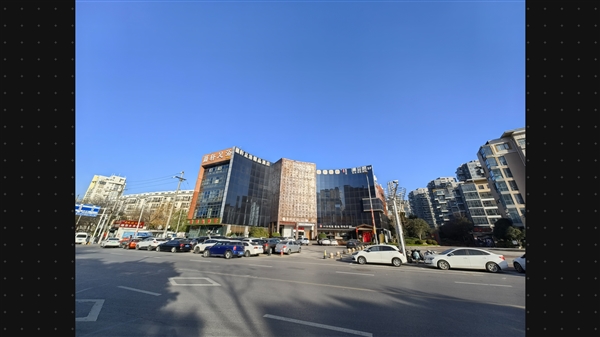 與眾不同的雙旦節(jié)禮物！華為Pocket S評(píng)測(cè)視頻：未來也許是小折疊手機(jī)天下