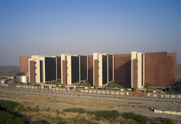 超過(guò)美國(guó)五角大樓！印度啟用世界上最大辦公樓群：用作鉆石交易