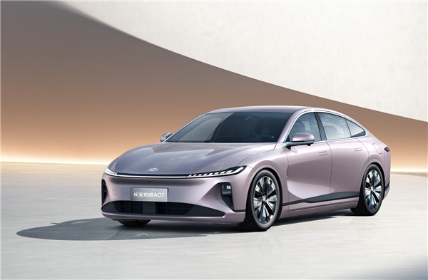 長安汽車10月銷量破24萬輛：長安馬自達強勢復蘇