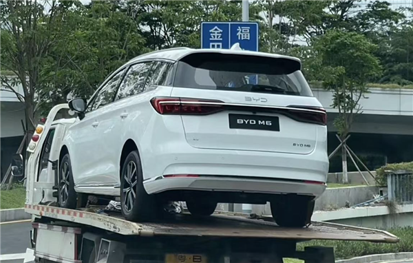 比亞迪全新MPV車(chē)型曝光：采用右舵設(shè)計(jì) 預(yù)計(jì)出口海外市場(chǎng)