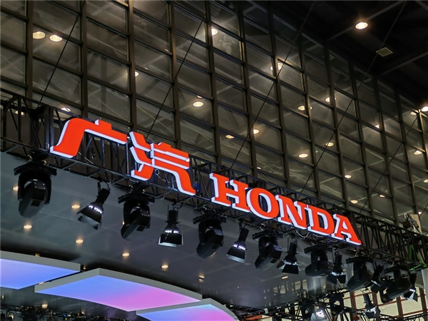 10月乘用車環(huán)比再雙升 中汽協(xié)：產(chǎn)銷數(shù)據(jù)振奮人心