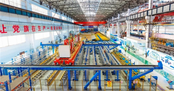 國(guó)內(nèi)唯一！我國(guó)首個(gè)蛇形管智能工廠投用：實(shí)現(xiàn)無(wú)人化焊接