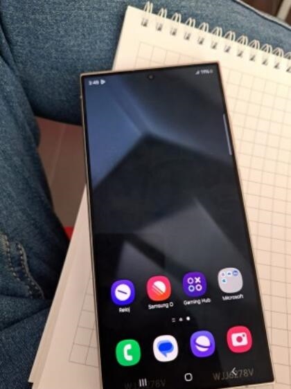 三星Galaxy S24 Ultra真機(jī)圖曝光：直屏設(shè)計(jì)+鈦合金邊框