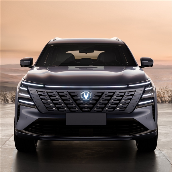 最暢銷的國(guó)產(chǎn)SUV之一 新一代長(zhǎng)安CS75 PLUS官圖：配1.5T發(fā)動(dòng)機(jī)