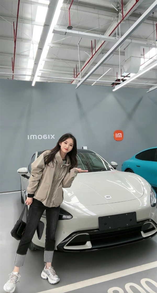 小米SU7征服女性 十余名美女車主靚照感受下