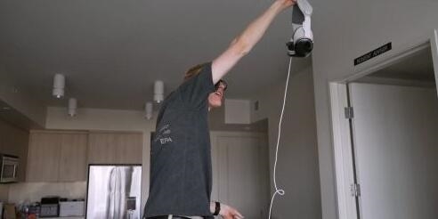 博主暴力測評蘋果Vision Pro：外屏硬度出人意料