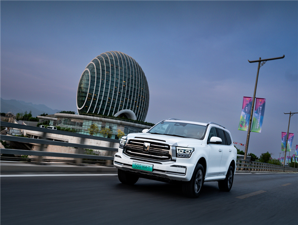 普拉多和它誰香？長城坦克500Hi4-T訂單破10000臺 33.5萬爆殺四方