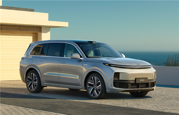 理想汽車太火爆：一個(gè)月3萬輛已達(dá)供應(yīng)極限 未來要超BBA