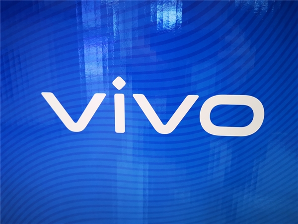 vivo首款等深四曲屏手機！vivo Y300 Pro參數(shù)曝光：配6500mAh巨無霸電池