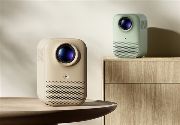 999元起 Redmi投影儀2系列上架：定制密閉式光機(jī)、語音控制快進(jìn)