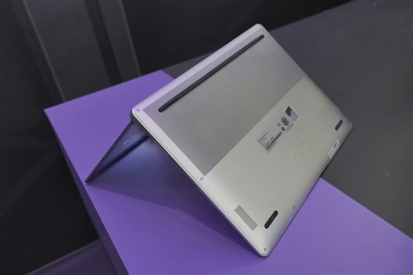 大變化！華為首款高性能本外觀細(xì)節(jié)曝光：帶有GT標(biāo)識(shí) 發(fā)光Logo