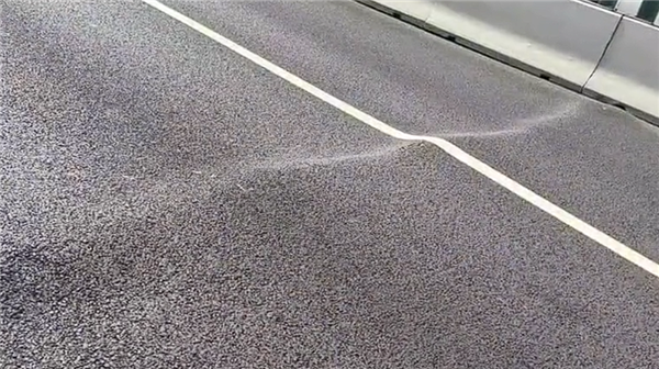 上海遭遇極端高溫高架都熱變形了 官方：鋪裝層受熱膨脹、已搶修