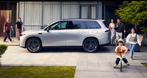 國(guó)內(nèi)首款MPSUV發(fā)布！零跑C16只要理想一半價(jià)格  想買MPV和SUV的人看完都沉默了