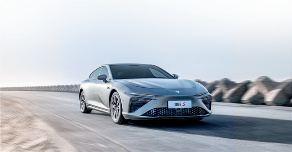 價格更低配置更高 哪吒CEO回應(yīng)哪吒S背刺老車主：會有補償