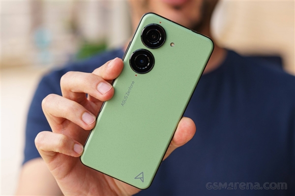 小屏旗艦Zenfone系列停更？華碩回應(yīng)：純屬謠言