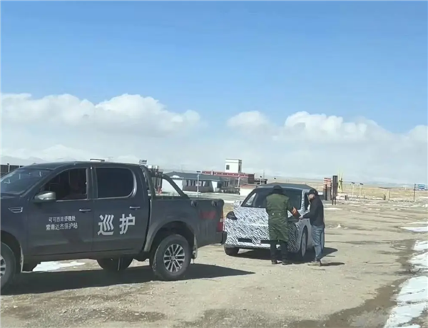 昊鉑回應(yīng)電動車進(jìn)無人區(qū)被攔：昊鉑HT一箱電成功穿越