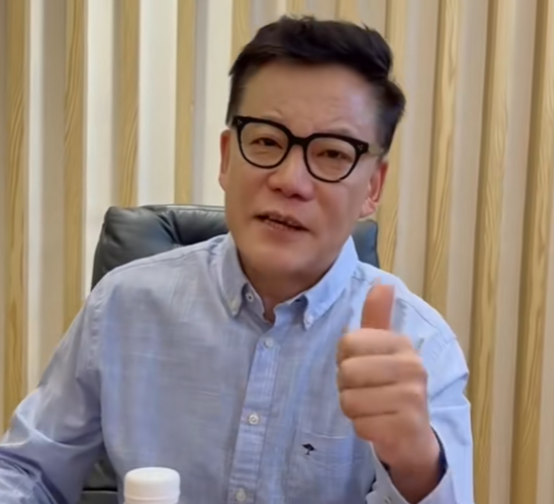 李國慶喊話宗馥莉：格局要大 網(wǎng)友吐槽別道德綁架