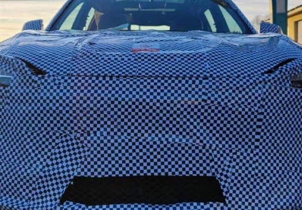 新旗艦來了！華為問界M9首度曝光：預(yù)計(jì)售價(jià)50萬 與Mate60同臺(tái)亮相