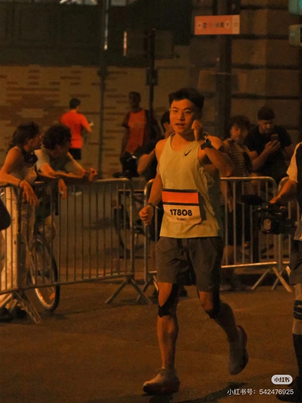 曾因肥胖退役！《英雄聯(lián)盟》傳奇選手Uzi巴黎全馬完賽：5小時(shí)41分35秒