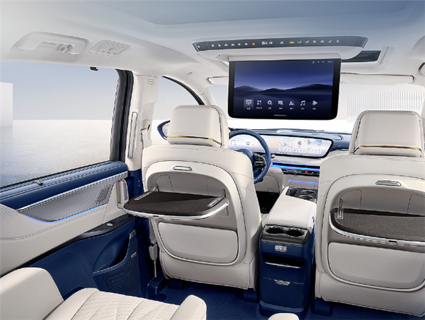 騰勢D9最強(qiáng)對手來了 別克GL8 PHEV上市72小時訂單破萬