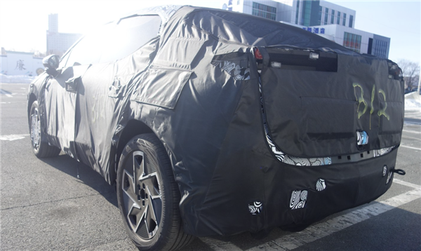 氪X同平臺打造！領克首款純電動SUV諜照曝光