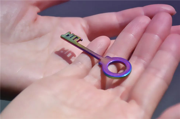 宇宙級浪漫！哈工大2024錄取通知書來了：送一把金鑰匙 金屬材料打造