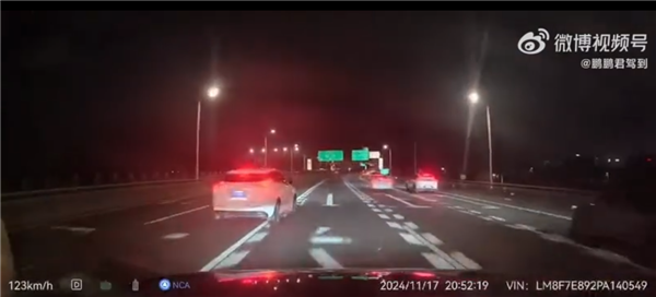 問界M7時速123km/h下緊急避險(xiǎn) 避免2次碰撞：車主為華為智駕打Call