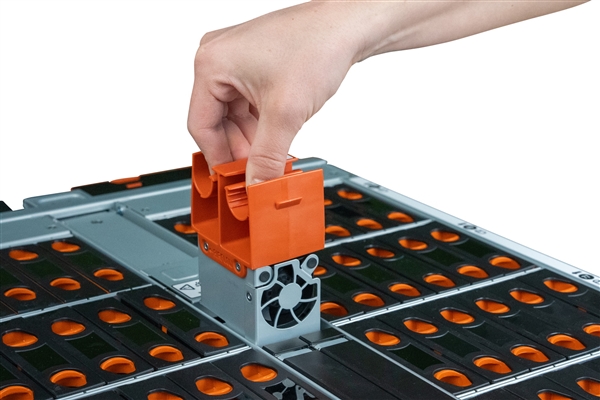 最大容量3264TB！西部數(shù)據(jù)發(fā)布102硬盤陣列