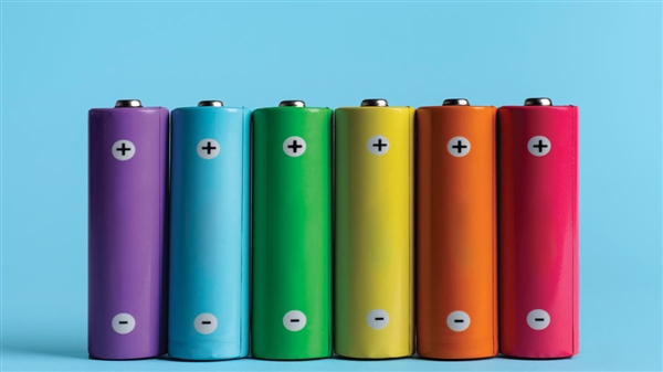 帶著電池不能防靜電 專家：解決不了問題