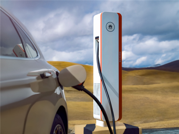 華為已在全國(guó)部署5萬(wàn)根超快充電樁：占全國(guó)超快充樁總量一半