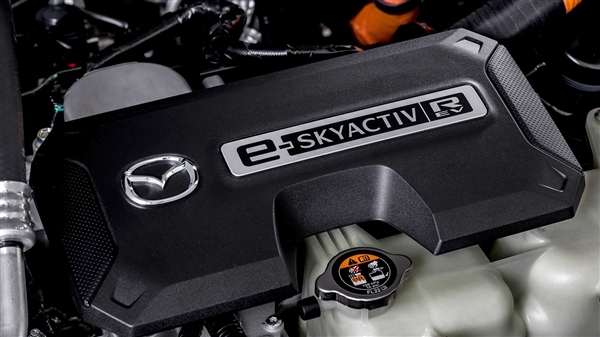 排量830cc 馬自達(dá)轉(zhuǎn)子發(fā)動(dòng)機(jī)正式回歸！首車發(fā)布