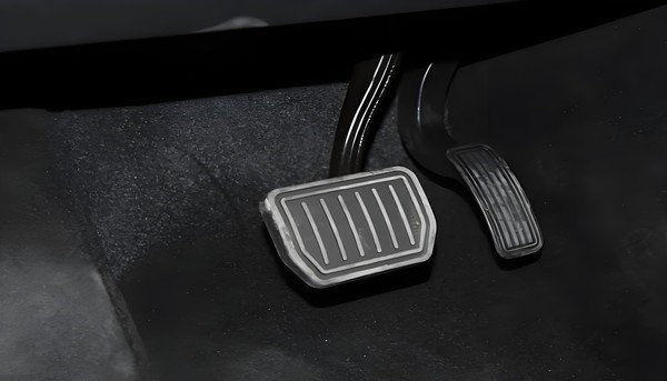 新能源汽車反人類設(shè)計大盤點：車主直呼太坑了