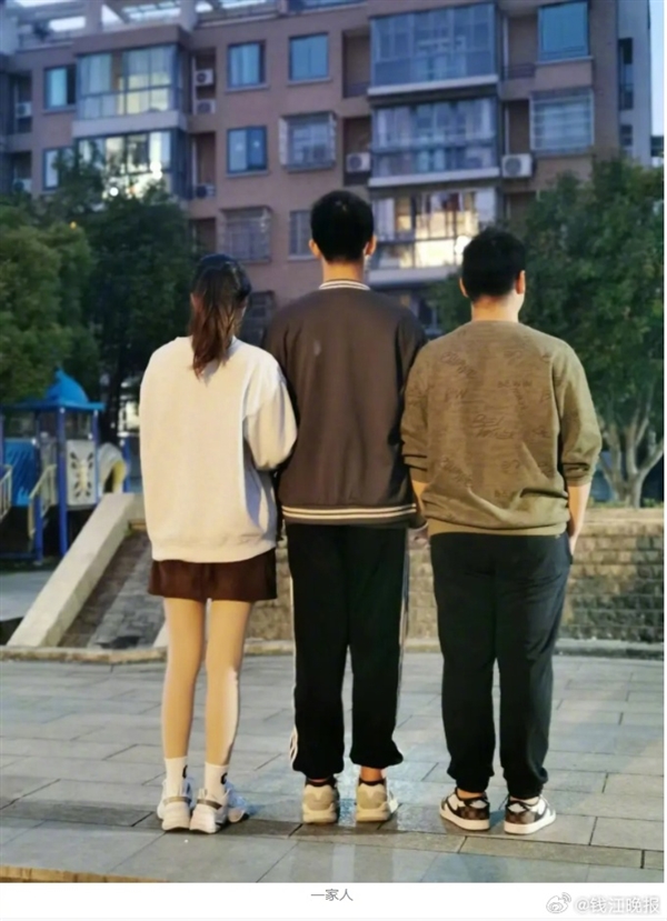 浙江一男孩小學(xué)就長到1米91：家族里沒特高人、睡眠質(zhì)量好愛吃肉/運動