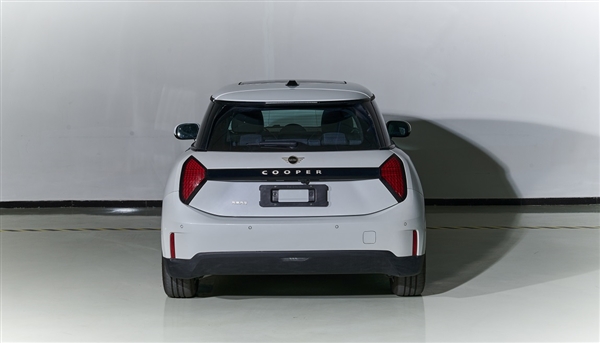 長城、寶馬合作首車來了！光束MINI實車亮相